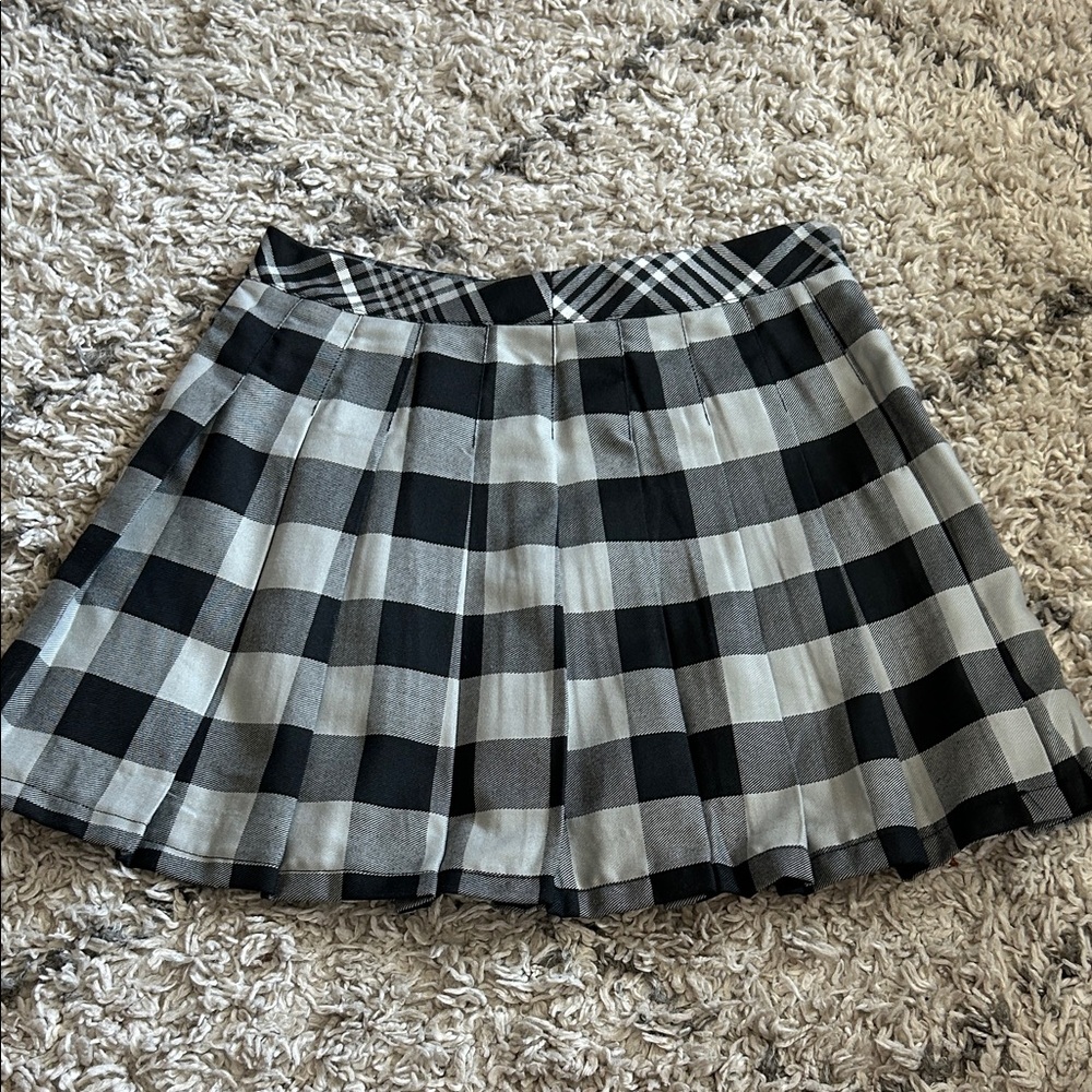 Forever 21 Monochrome Checkered Skater Skirt